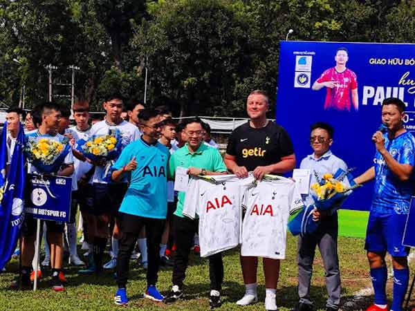 Cựu thủ môn tuyển Anh nóng lòng tham gia sự kiện gây quỹ ở Việt Nam