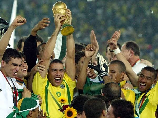 Đội tuyển Brazil vô địch World Cup mấy lần, vào những năm nào?