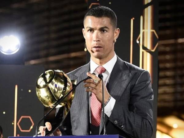 Bóng đá Quốc Tế 6/1: Ronaldo sắp được vinh danh ở 4 giải thưởng