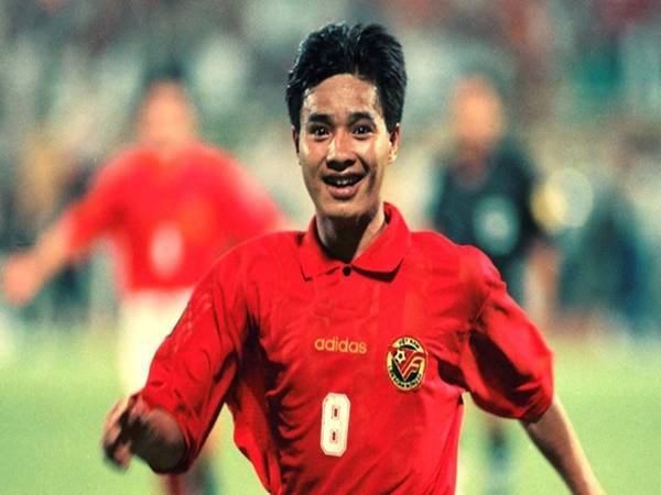 Nguyễn Hồng Sơn huyền thoại bóng đá Việt Nam nổi tiếng nhất