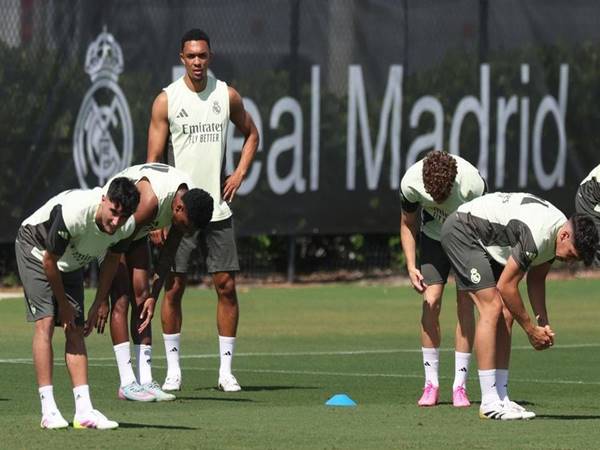 Tin Real Madrid: Arnold khiến cho người hâm mộ tức giận