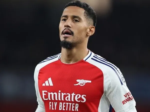 Tin bóng đá Real Madrid chưa từ bỏ thương vụ Saliba