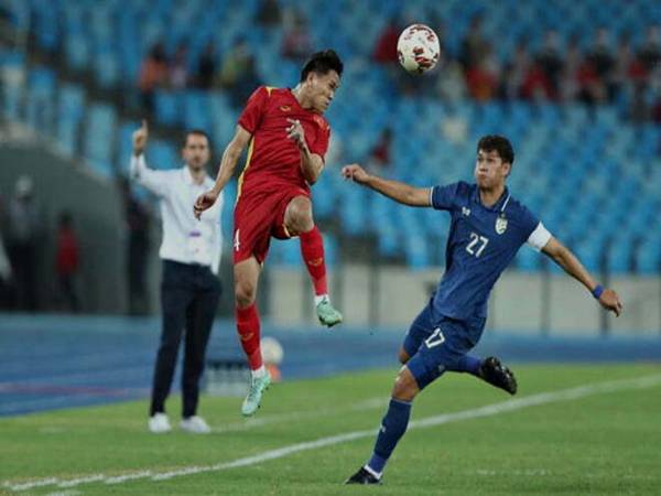 Cách tranh chấp bóng bổng hiệu quả và điều cần lưu ý