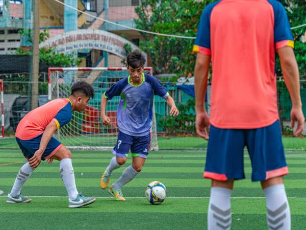 Mẹo nhỏ giúp cách kèm người sân 7 hiệu quả hơn