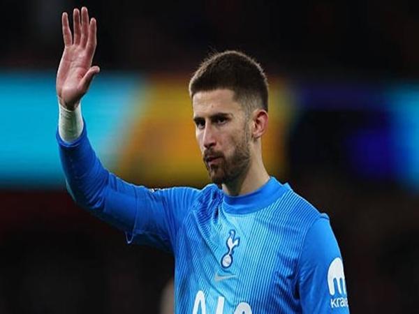 Tottenham và Man United cũng không đứng ngoài cuộc