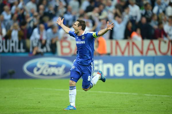 Tiền vệ Chelsea huyền thoại