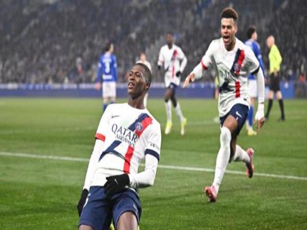 Tin PSG: Thoát hiểm ngoạn mục trước Strasbourg