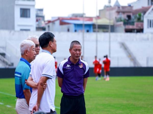 Bóng đá VN: HLV Chu Đình Nghiêm rời ghế huấn luyện
